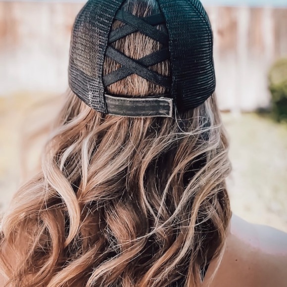 Yellowstone Dutton Ranch Ponytail Hat - Picture 3 of 5